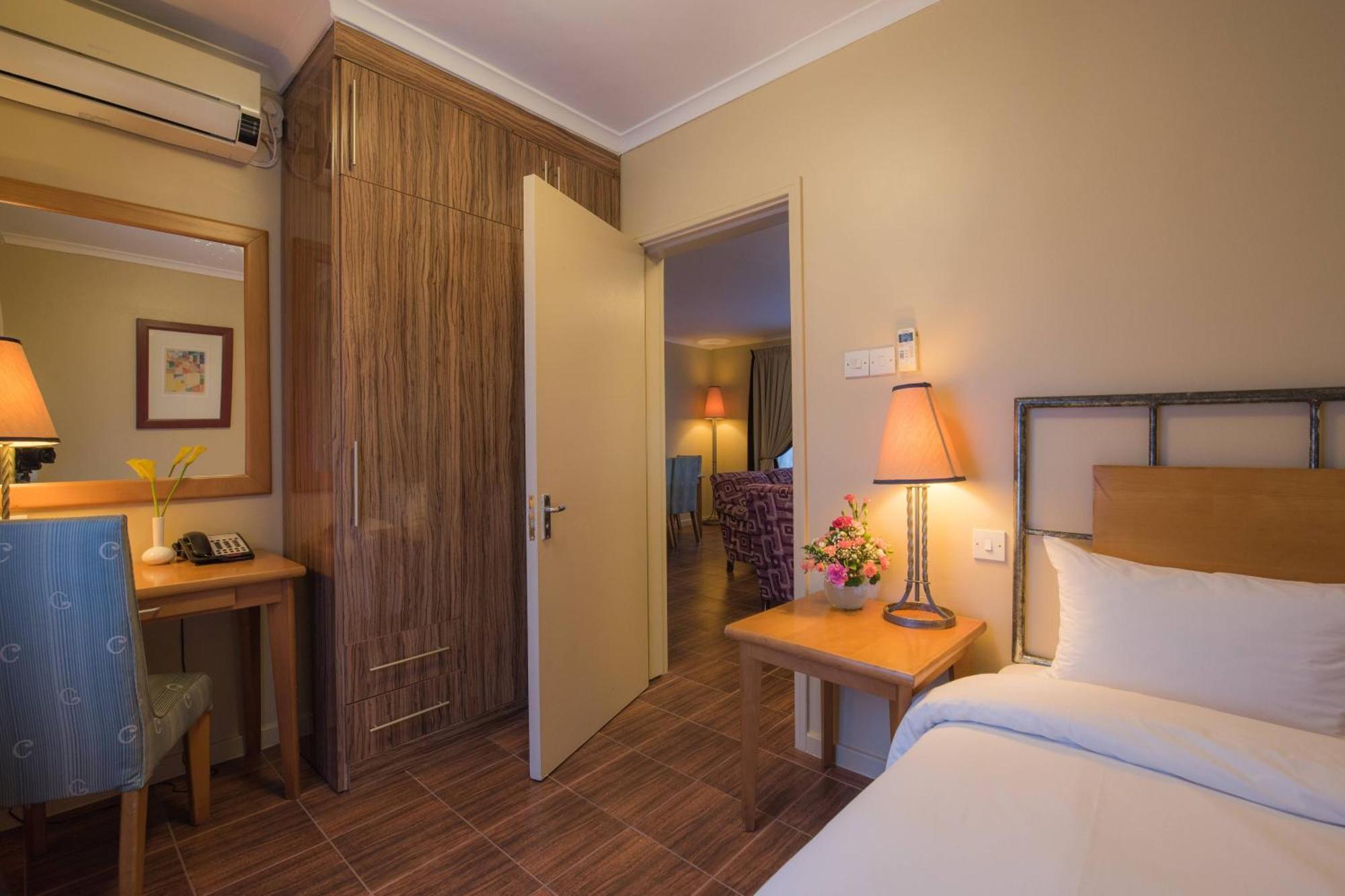 Protea Hotel By Marriott Dar Es Salaam Oyster Bay Kültér fotó