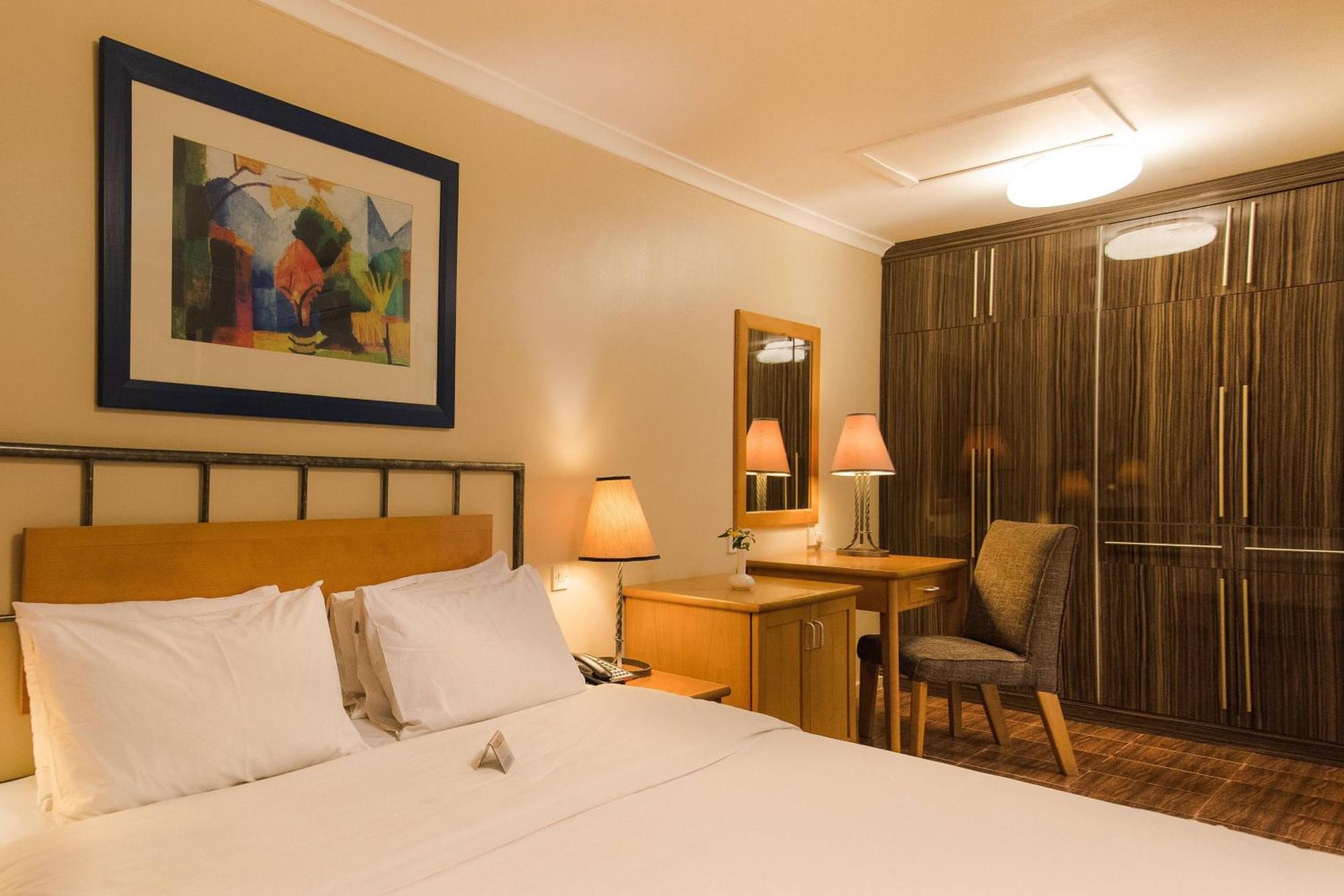 Protea Hotel By Marriott Dar Es Salaam Oyster Bay Kültér fotó